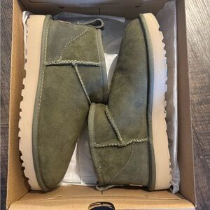 Stylish Olive Ankle Boots for Women